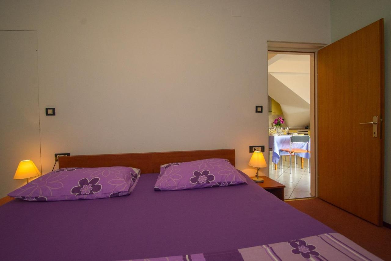Apartments Marija - By The Sea Rogoznica  Ngoại thất bức ảnh