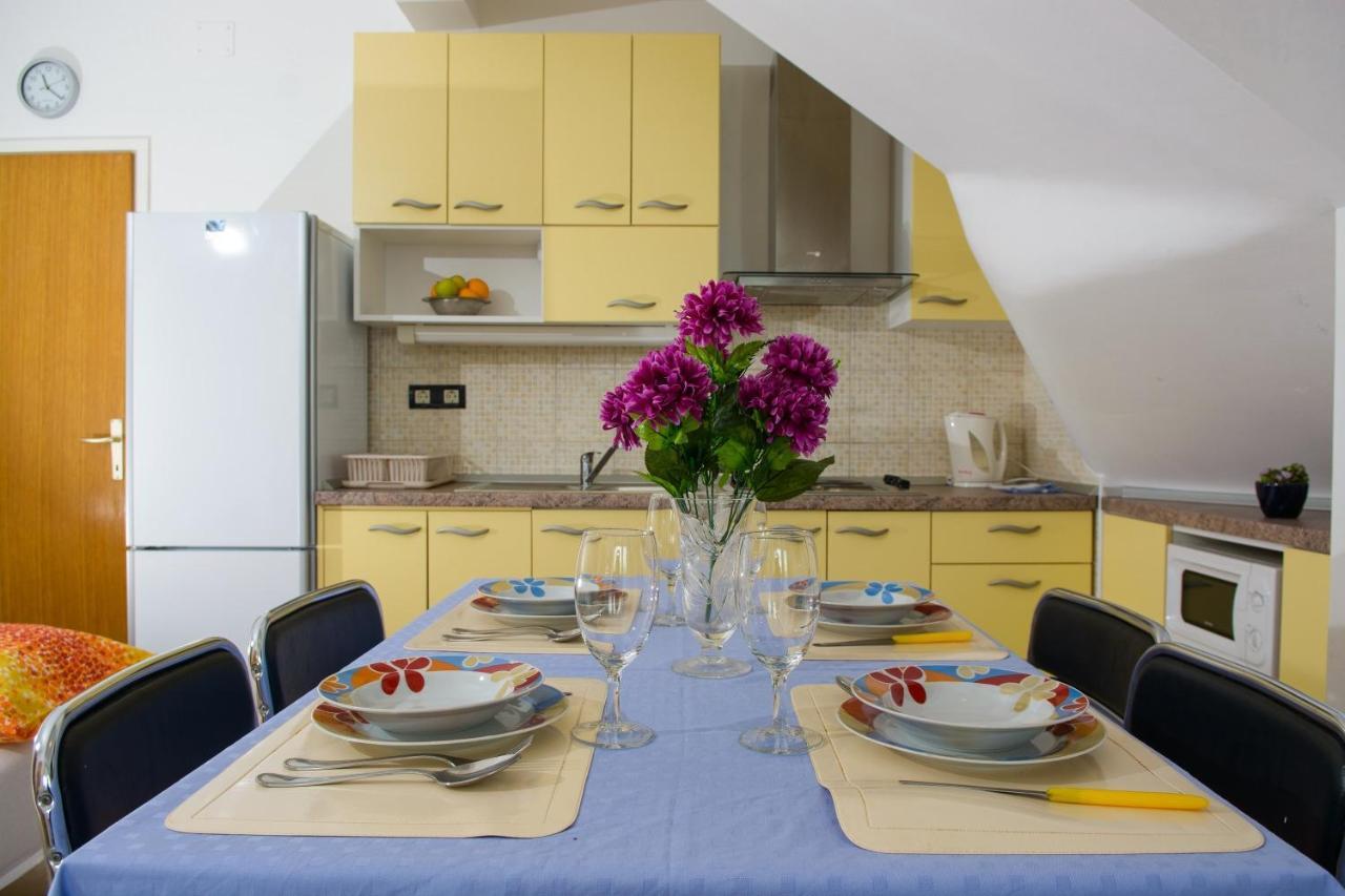 Apartments Marija - By The Sea Rogoznica  Ngoại thất bức ảnh