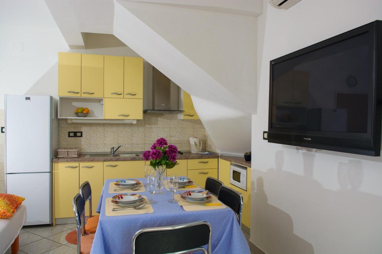 Apartments Marija - By The Sea Rogoznica  Ngoại thất bức ảnh