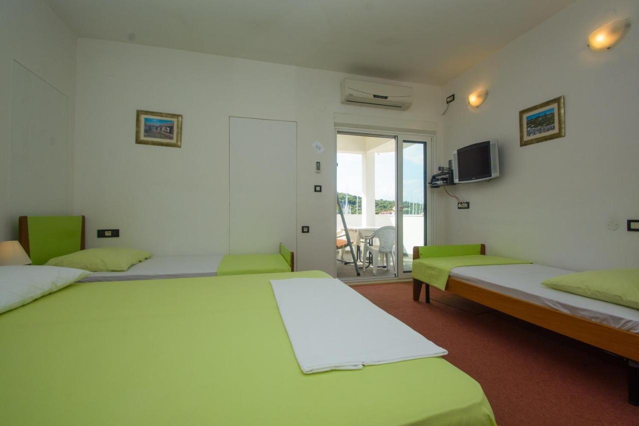 Apartments Marija - By The Sea Rogoznica  Ngoại thất bức ảnh